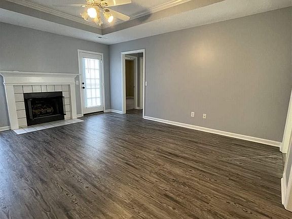 5th image of 115 Castleridge Dr