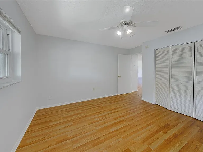 9881 113th St #215 — Photo 23