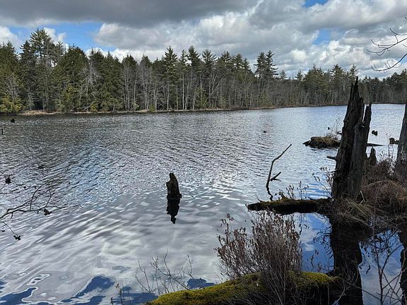 5th image of 148 Beaver Brook Road