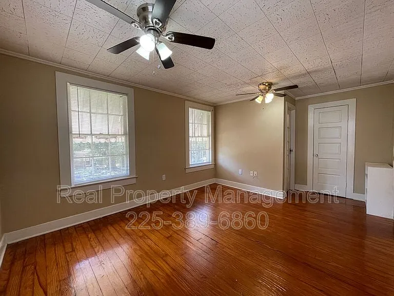 755 Arlington Ave — Photo 15