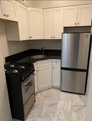 Rented by FirstService Realty (legacy) | media 6