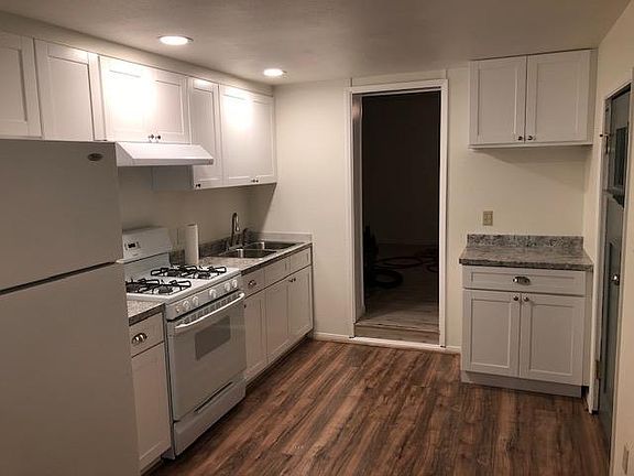 3rd image of 337 N Alvarado St #A