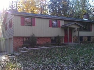 124 Carl Dr NE, Ada, MI 49301