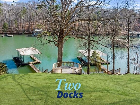 2nd image of 6313 Shoreland Cir