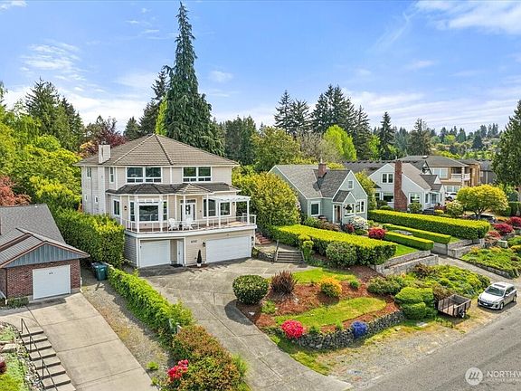 2nd image of 3717 Olympic Boulevard W