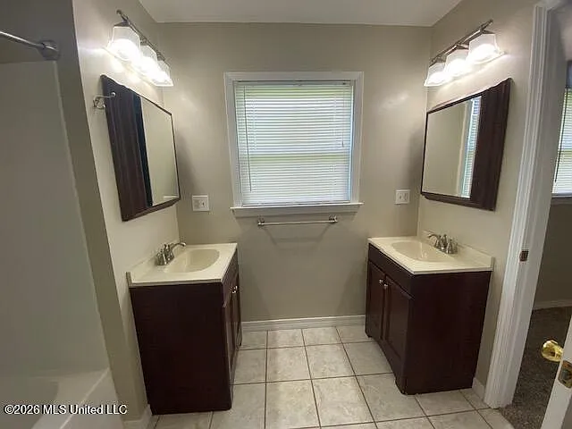 420 Champlin St — Photo 10