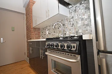 Rented by Steven C Bohbot, LREB