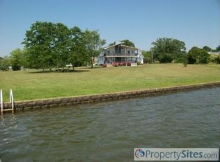 451 Tranquil Bay Cir, Norwood, NC 28128
