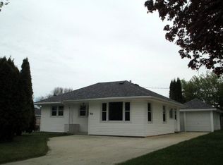 3217 N 9th St, Sheboygan, WI 53083