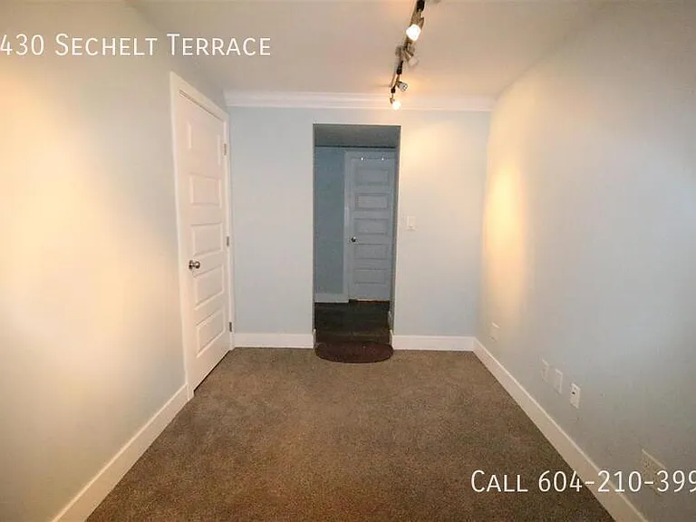 3430 Sechelt Ter — Photo 25