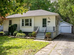 42 Canterbury St, Chatham Kent, ON N7L 3S5