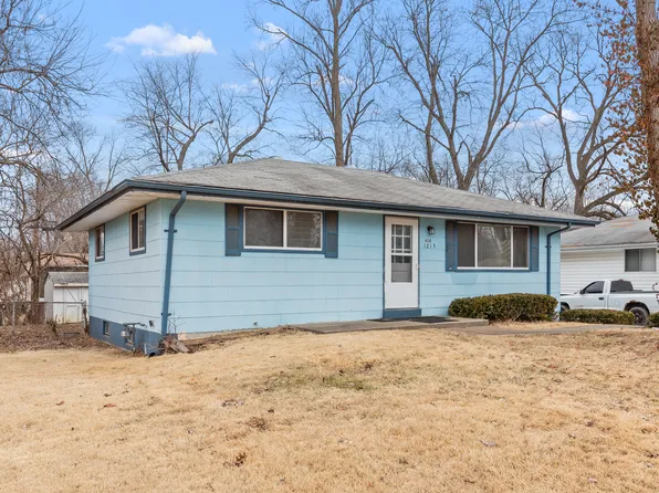 1215 Reale Ave, Saint Louis, MO 63138