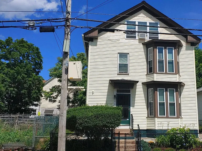 472 Prairie Ave #1 — Photo 1