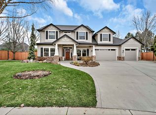 1077 E Thunderbird Ct, Eagle, ID 83616