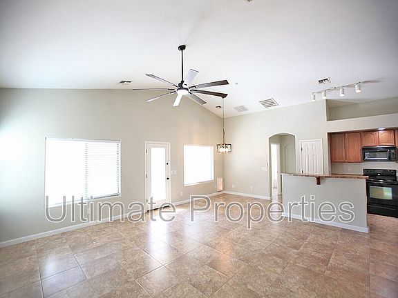 3rd image of 25679 W Miami St