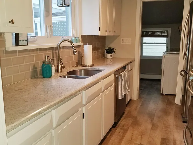 12 Surf Ave — Photo 10