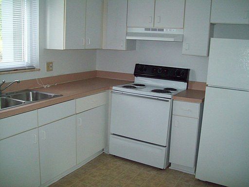 3rd image of 1141 Lathers St APT 10
