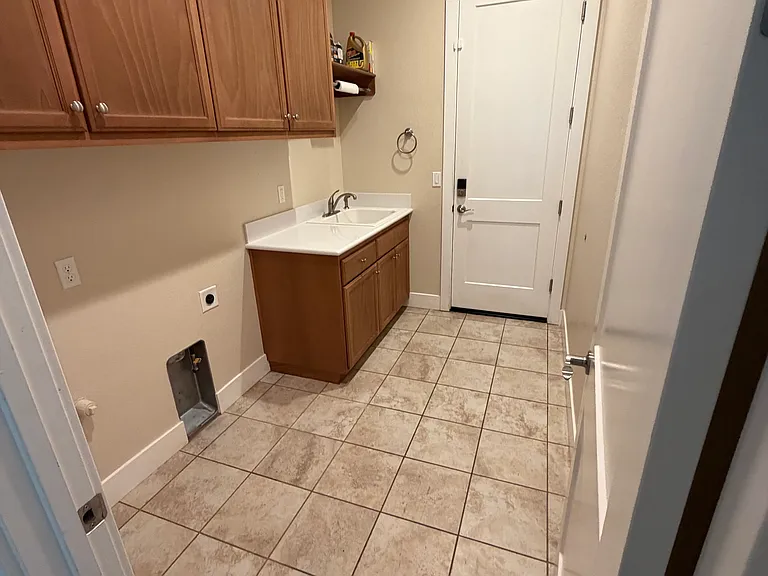 1262 Mirassou Dr — Photo 4