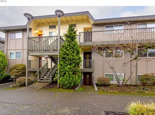 4083 Donald St APT F, Eugene, OR 97405