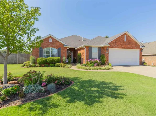 421 E Amethyst Ave, Stillwater, OK 74075