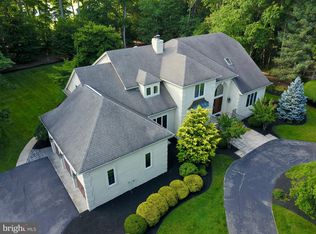 3 Woodsfield Ct, Medford, NJ 08055