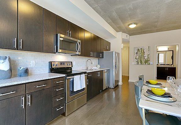 4th image of 1701 Payne St APT 2001