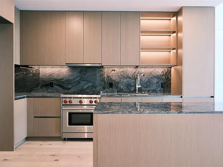 610 Davis St #3303 — Photo 1