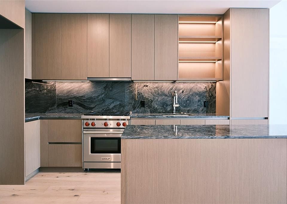 1st image of 610 Davis St #3303
