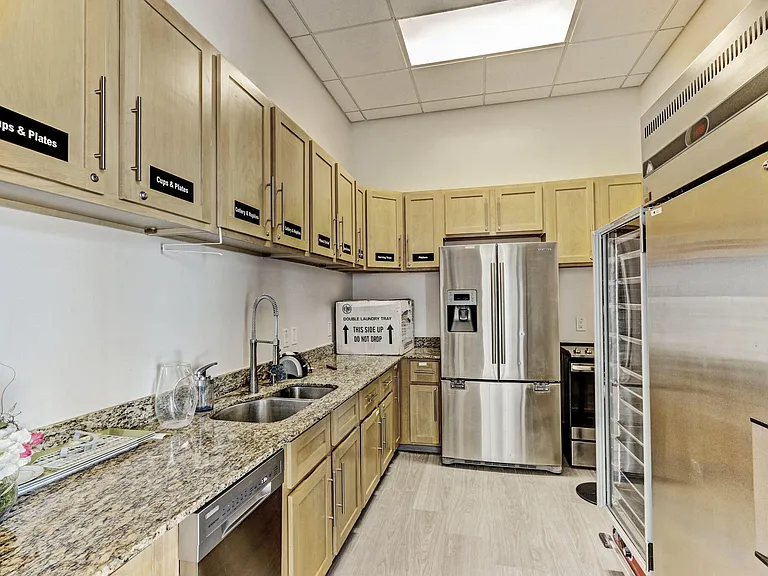 2640 Lake Shore Dr #1716 — Photo 51