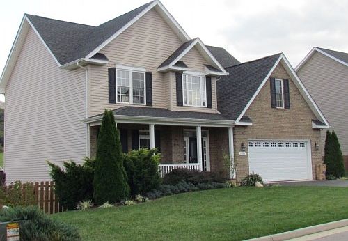 3rd image of 2360 Foxfield Ln