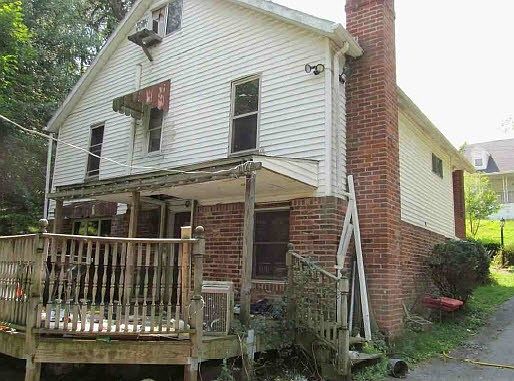 2nd image of 596 Delaware Ave