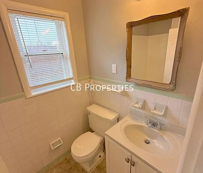 1871 Cornelia Ln — Photo 11