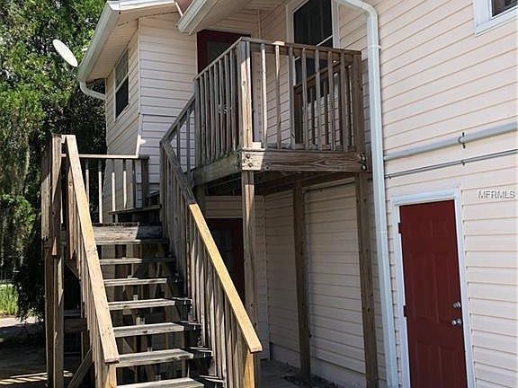 2nd image of 452 Hillcrest Ct