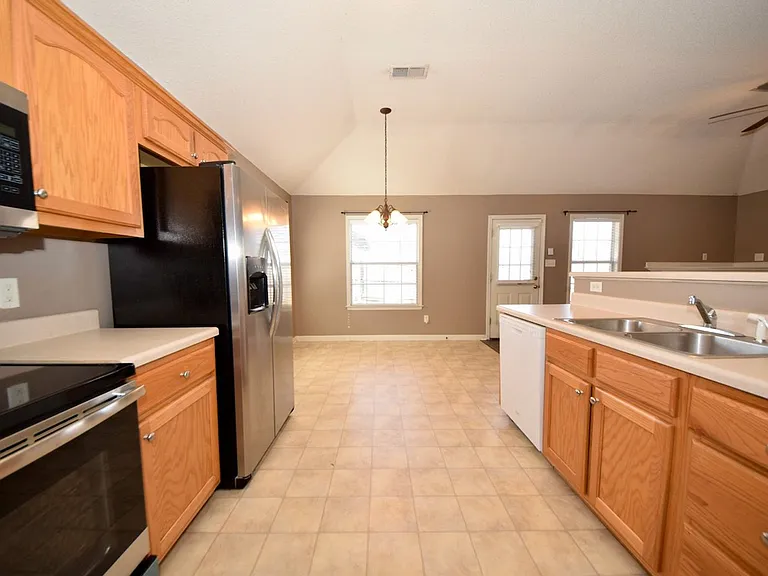 6898 Skylar Mill Ave — Photo 9