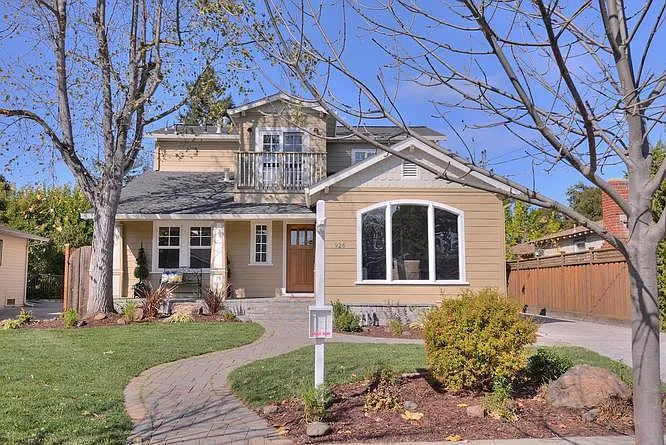 926 Madison Ave photo 1
