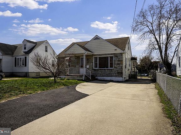 3rd image of 320 S Taylor Ave