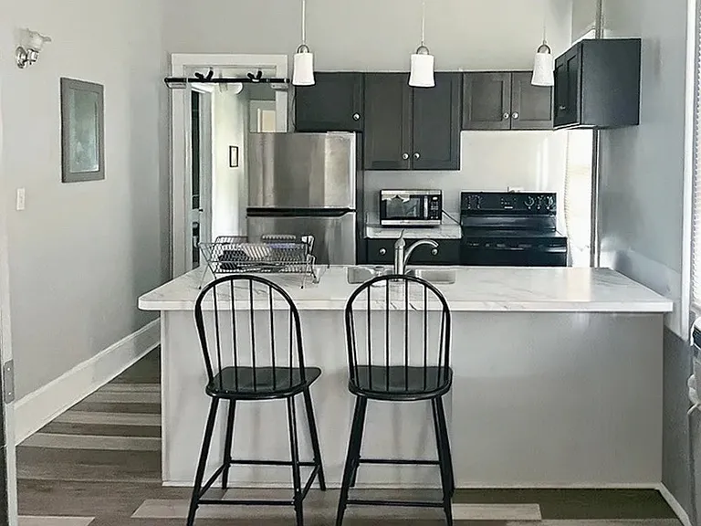 72 Walnut St #A — Photo 4