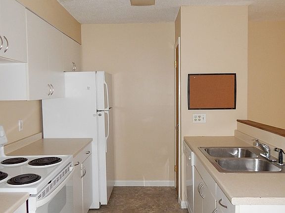 5th image of 18 Valley View Ln #18-D