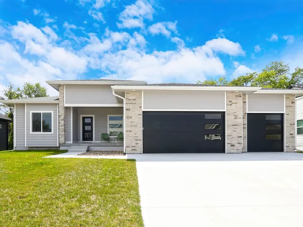 1600 Marina Cove Dr, Polk City, IA 50226