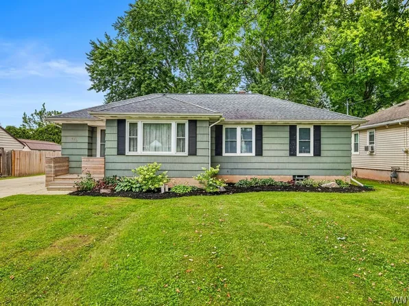 460 N 8th St, Lewiston, NY 14092