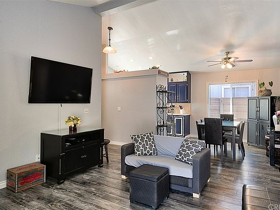 4th image of 20219 Edgewater Dr