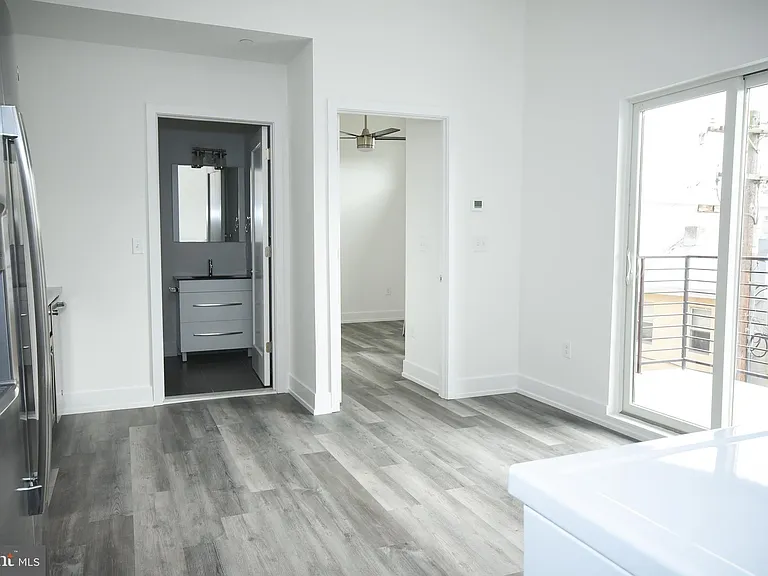 6162 Ridge Ave #201 — Photo 11