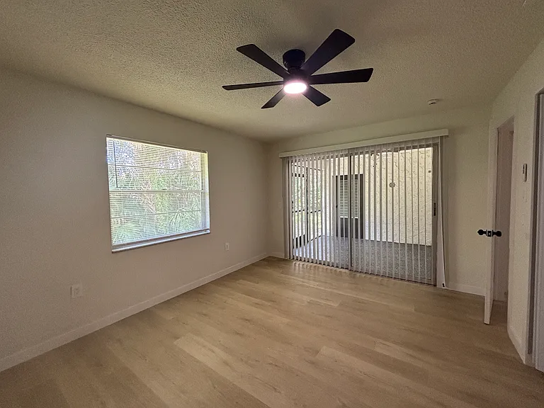 2801 Vasco St #14 — Photo 8