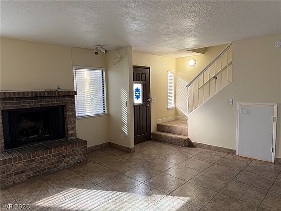 4th image of 2611 Aracatuba Ave