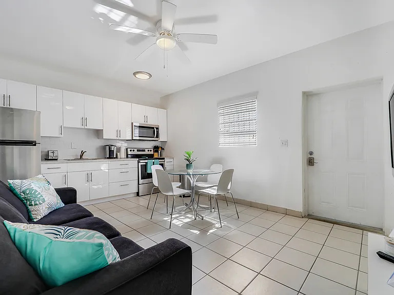 living/dining/kitchen area