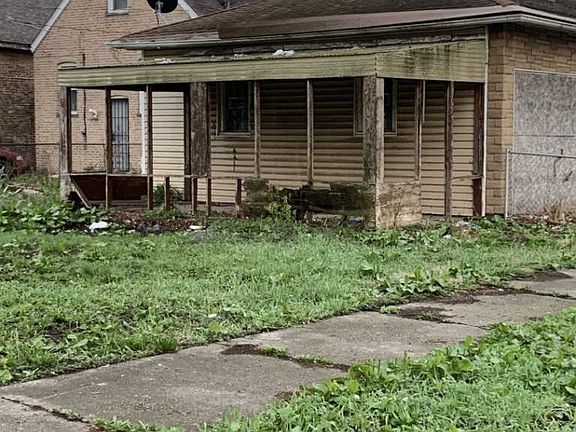 2nd image of 15701 Paulina St