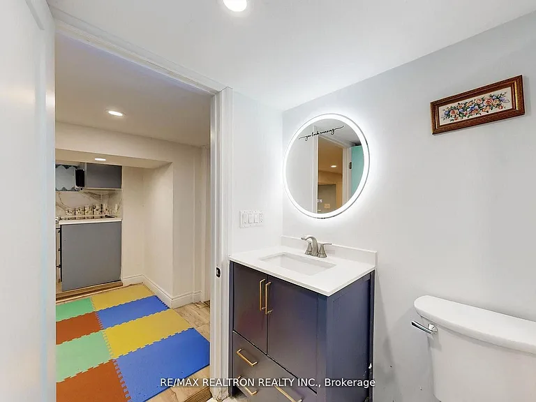 757 Srigley St — Photo 11
