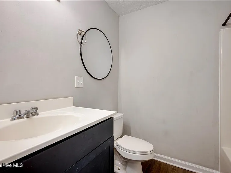 1736 Fenwick St — Photo 12