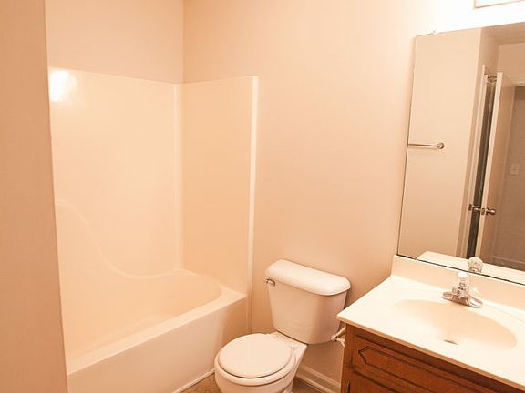 5th image of 1233 Parkway Pl #1220-F