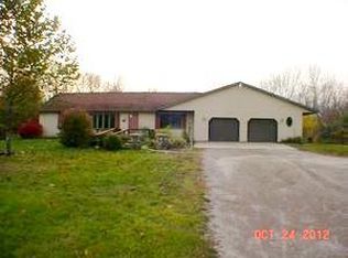 1727 Kaiser Tower Rd, Pinconning, MI 48650